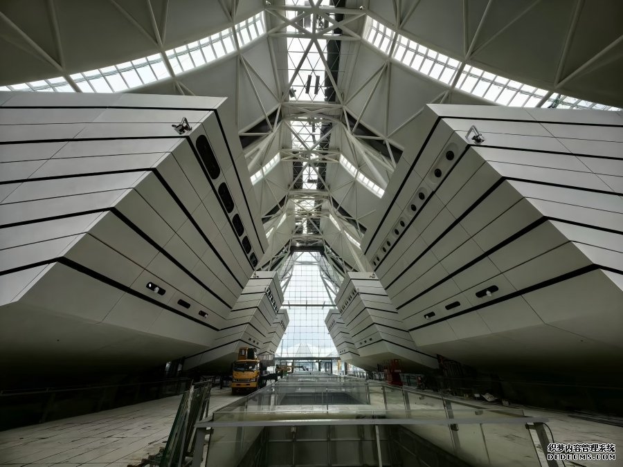 <b>郑州中原高铁港配套设施项目GRC项目</b>